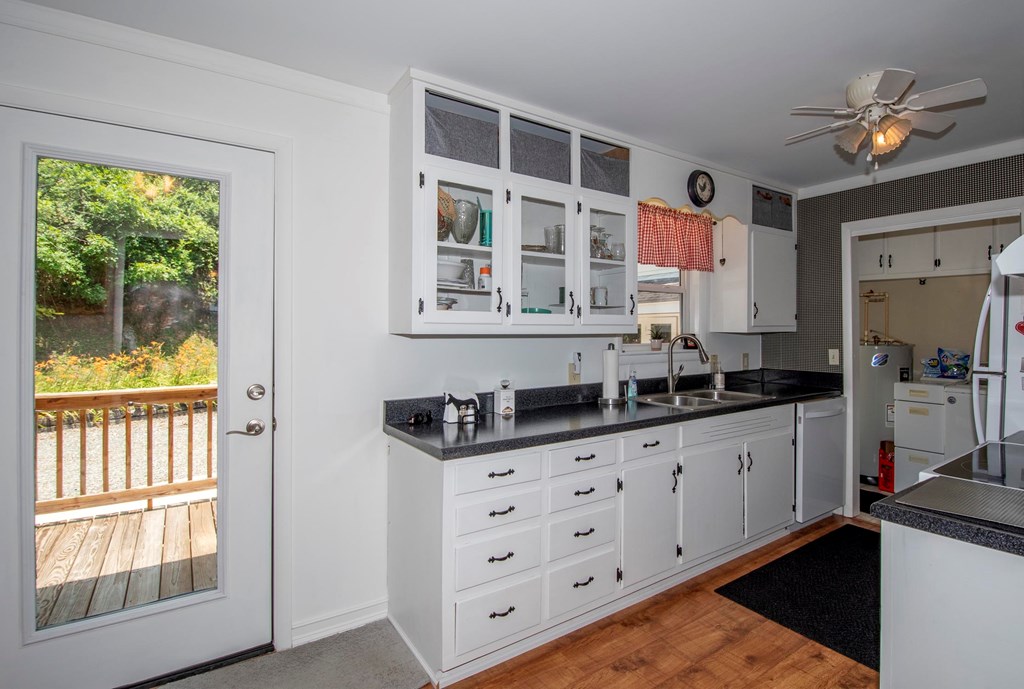 96 Scenic Road Warne, NC 28909 - Photo 12 of 45 Gallery Image 12