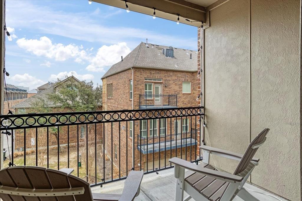 7940 Bishop Road Plano, TX 75024 - Photo 11 of 36 a view of a balcony with a potted plant