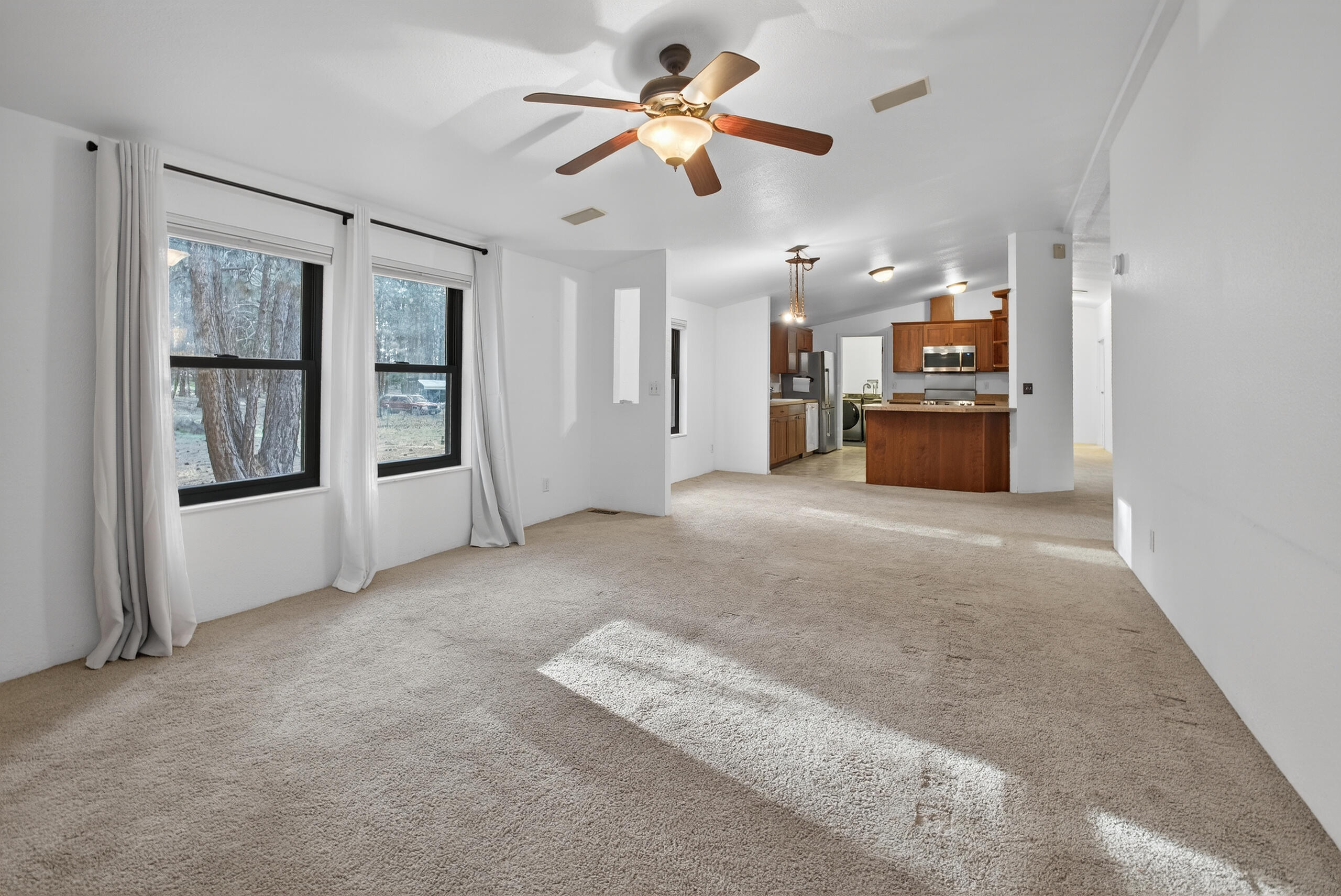 60097 Agate Road Bend, OR 97702 - Photo 10 of 48 Gallery Image 10
