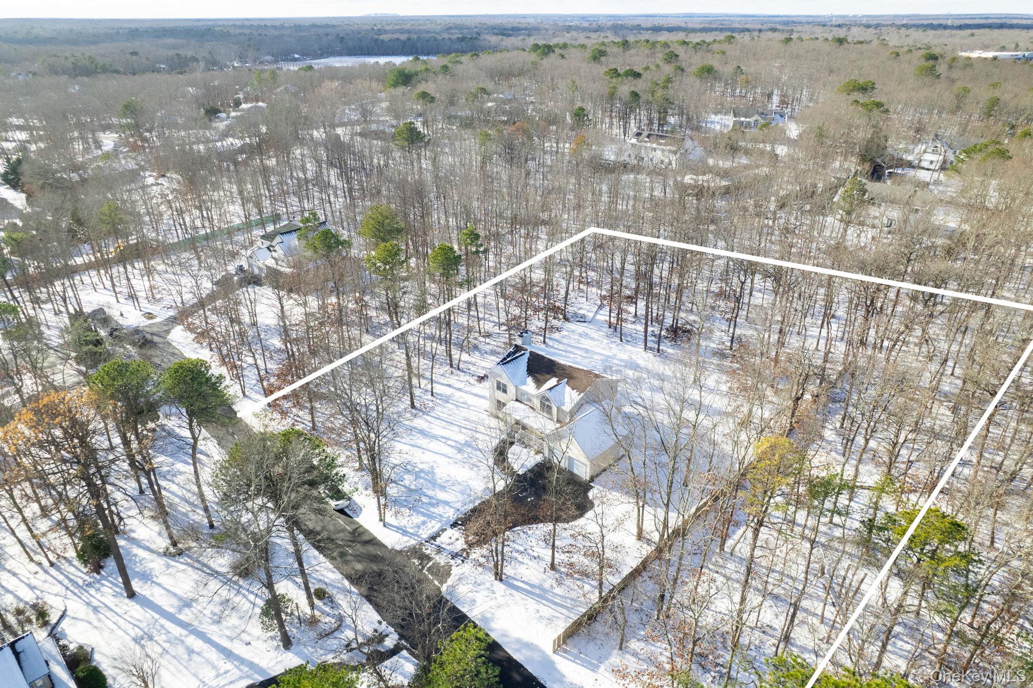 400 Eastport Manor Road Manorville, NY 11949 - Photo 2 of 29