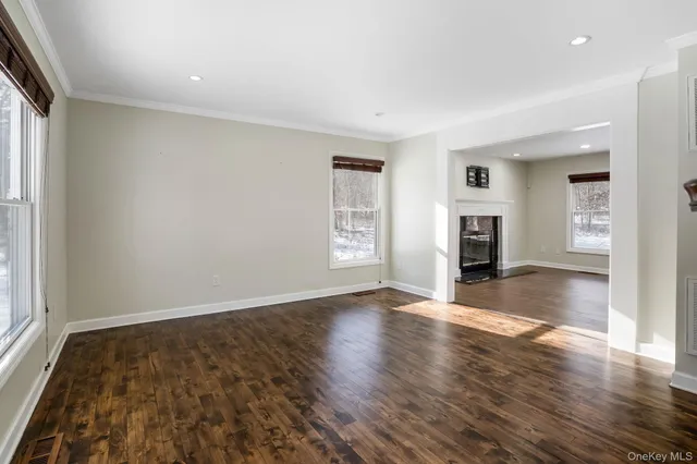 $840,000 | 400 Eastport Manor Road, Manorville, NY 11949