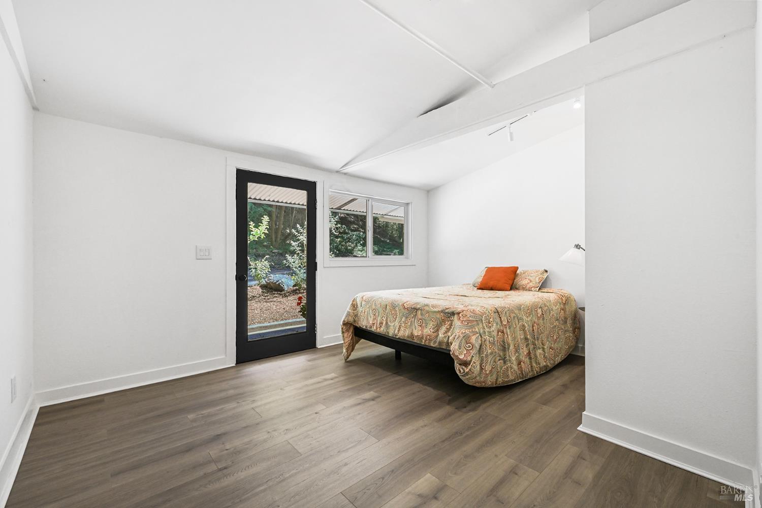 13431 Green Valley Road Sebastopol, CA 95472 - Photo 27 of 92