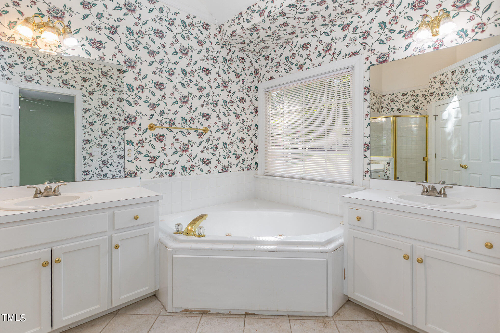 8101 Halethorpe Drive Raleigh, NC 27613 - Photo 19 of 23 020_bc4a0901-edit_215