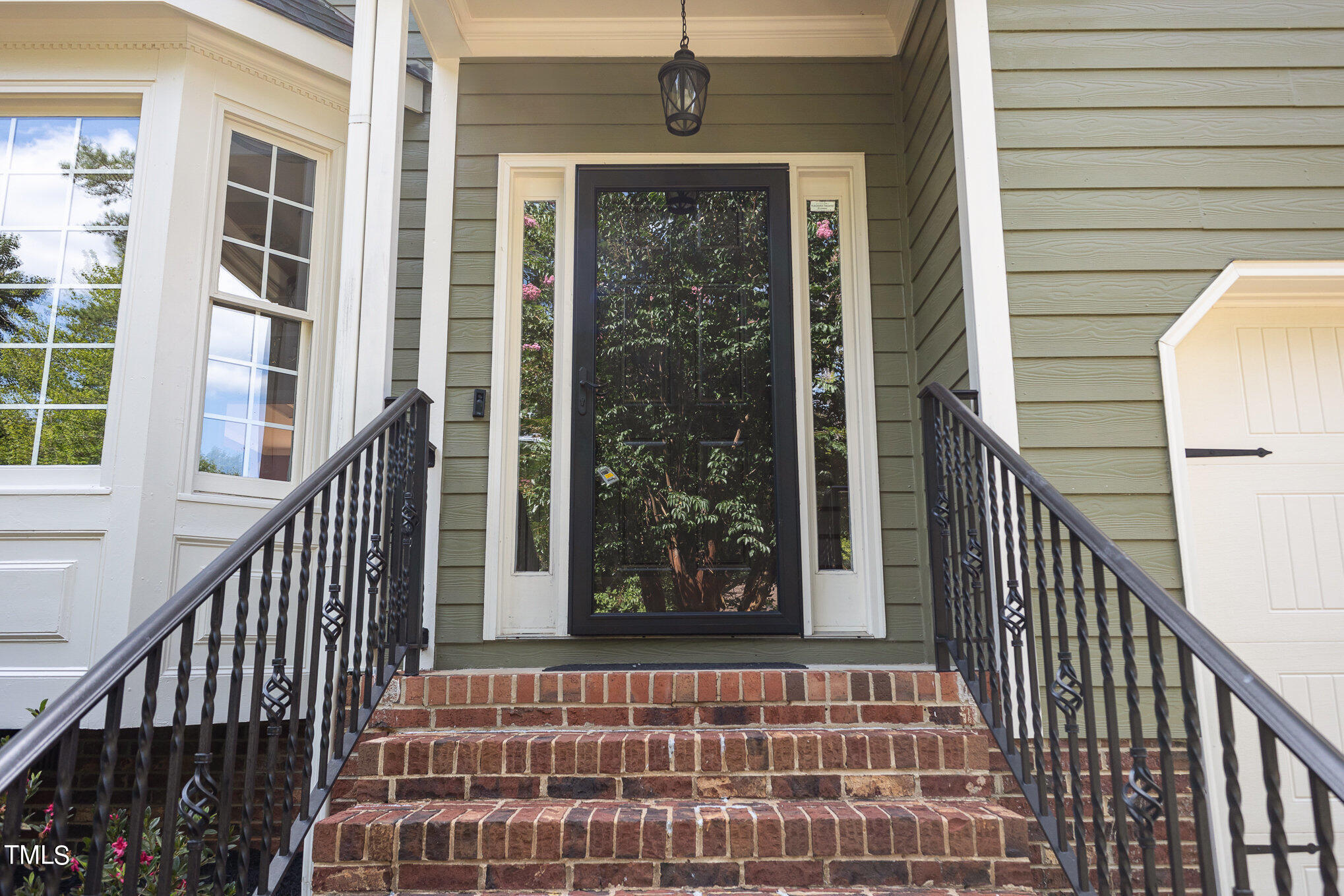 8101 Halethorpe Drive Raleigh, NC 27613 - Photo 2 of 23 003_bc4a0798-edit_902