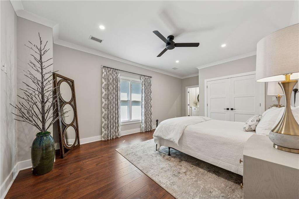 3394 Robinson Road Gainesville, GA 30506 - Photo 29 of 51 a bedroom with a large bed and a window