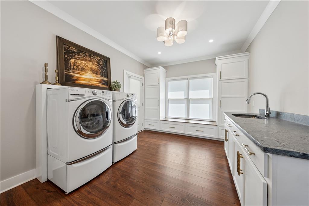3394 Robinson Road Gainesville, GA 30506 - Photo 35 of 51 a utility room with sink dryer and washer