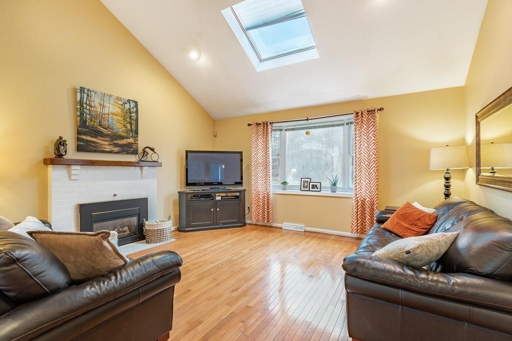 13 Niantic Road Sharon, MA 02067 - Photo 3 of 25 Gallery Image 3