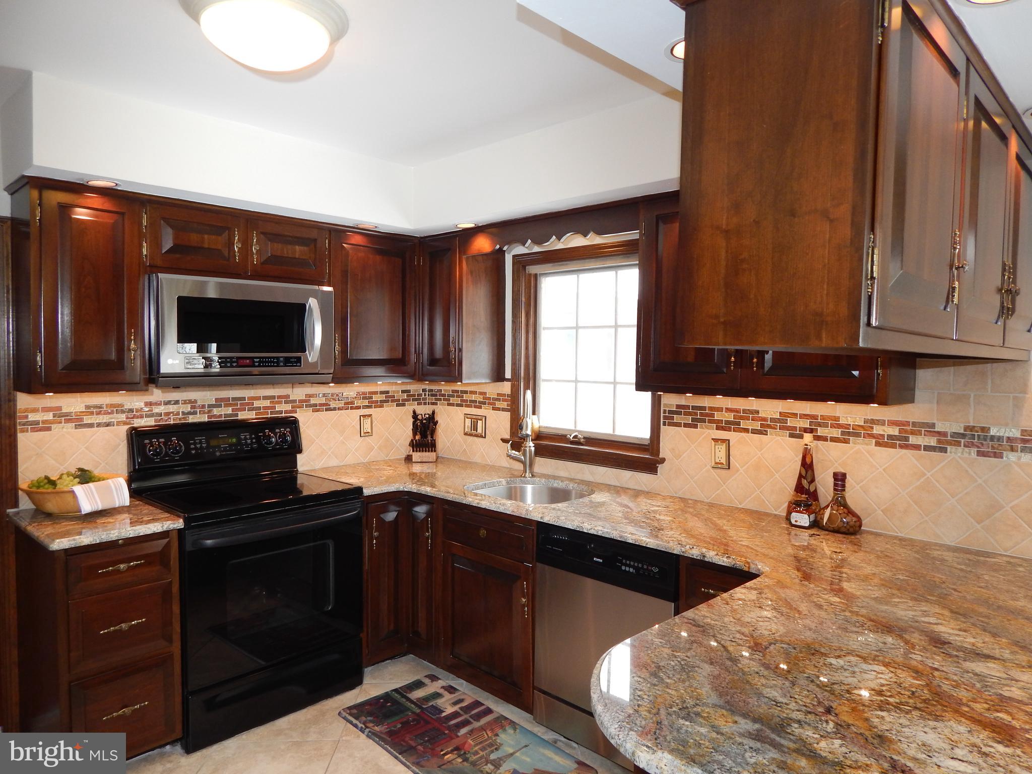 8 Delaware Rim Drive Yardley, PA 19067 - Photo 15 of 41 Gallery Image 15