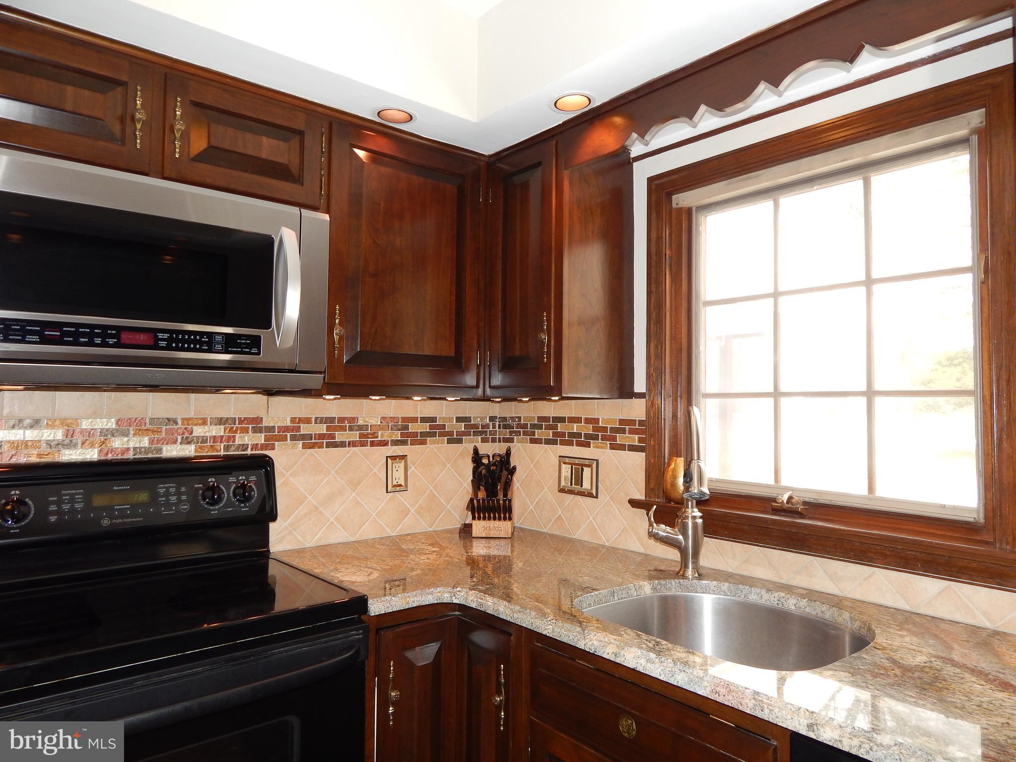 8 Delaware Rim Drive Yardley, PA 19067 - Photo 16 of 41 Gallery Image 16