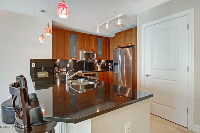 $419,000 | 1431 Riverplace Boulevard, Unit 2202, Jacksonville, FL 32207