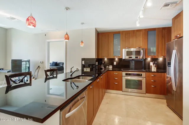 $419,000 | 1431 Riverplace Boulevard, Unit 2202, Jacksonville, FL 32207