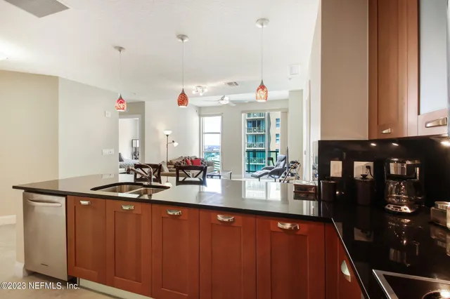 $419,000 | 1431 Riverplace Boulevard, Unit 2202, Jacksonville, FL 32207