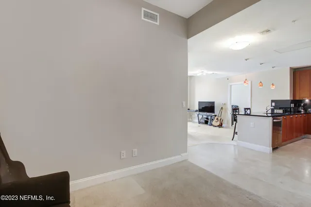 $419,000 | 1431 Riverplace Boulevard, Unit 2202, Jacksonville, FL 32207