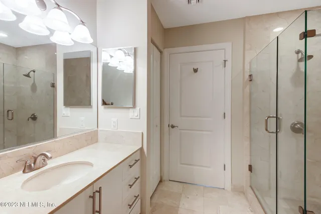 $419,000 | 1431 Riverplace Boulevard, Unit 2202, Jacksonville, FL 32207