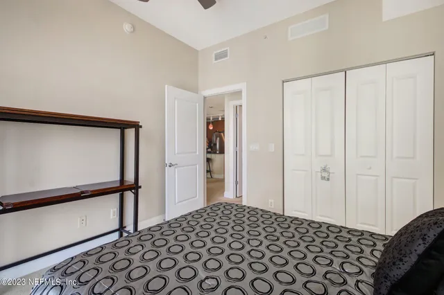 $419,000 | 1431 Riverplace Boulevard, Unit 2202, Jacksonville, FL 32207