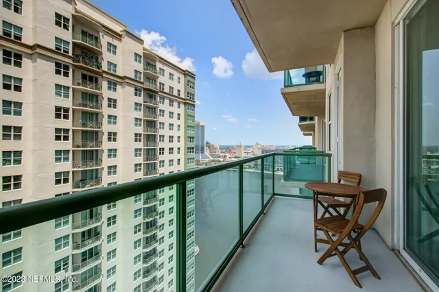 $419,000 | 1431 Riverplace Boulevard, Unit 2202, Jacksonville, FL 32207