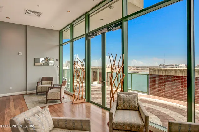 $419,000 | 1431 Riverplace Boulevard, Unit 2202, Jacksonville, FL 32207