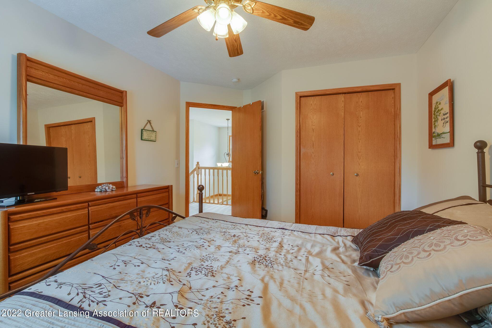 8800 Leverett Road Grand Ledge, MI 48837 - Photo 35 of 53 BPnMdYeI