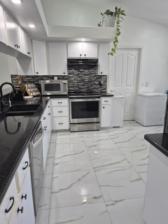 5451 Tropic Drive New Port Richey, FL 34653 - Photo 14 of 34