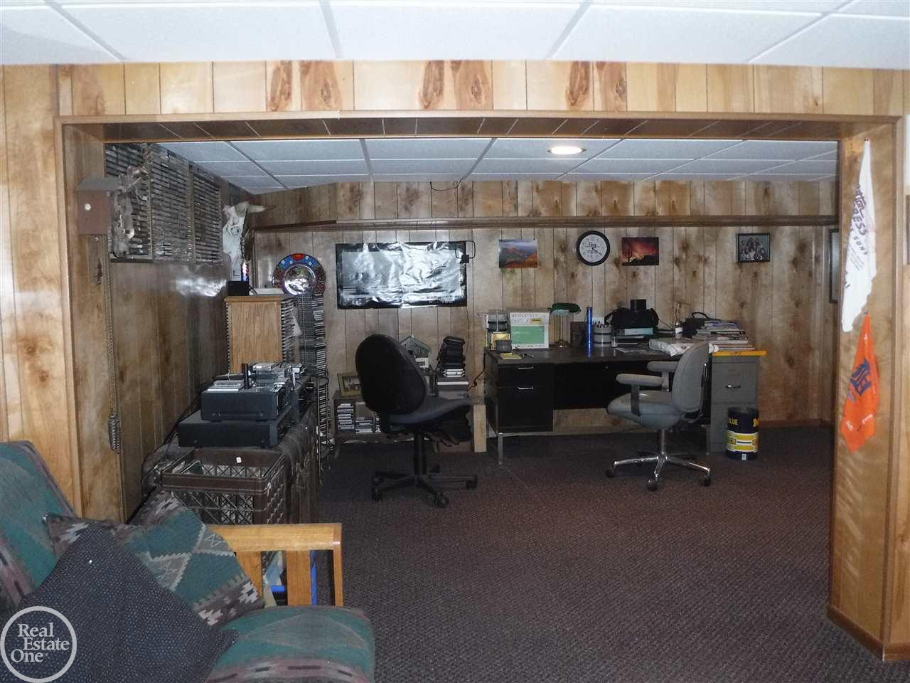 4585 Rattek Road Clarkston, MI 48346 - Photo 22 of 41 31299519-21.JPG
