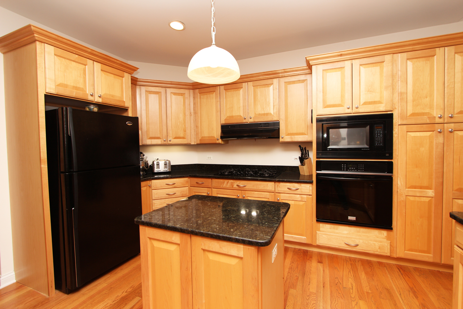 348 Linden Road Lake Zurich, IL 60047 - Photo 12 of 38