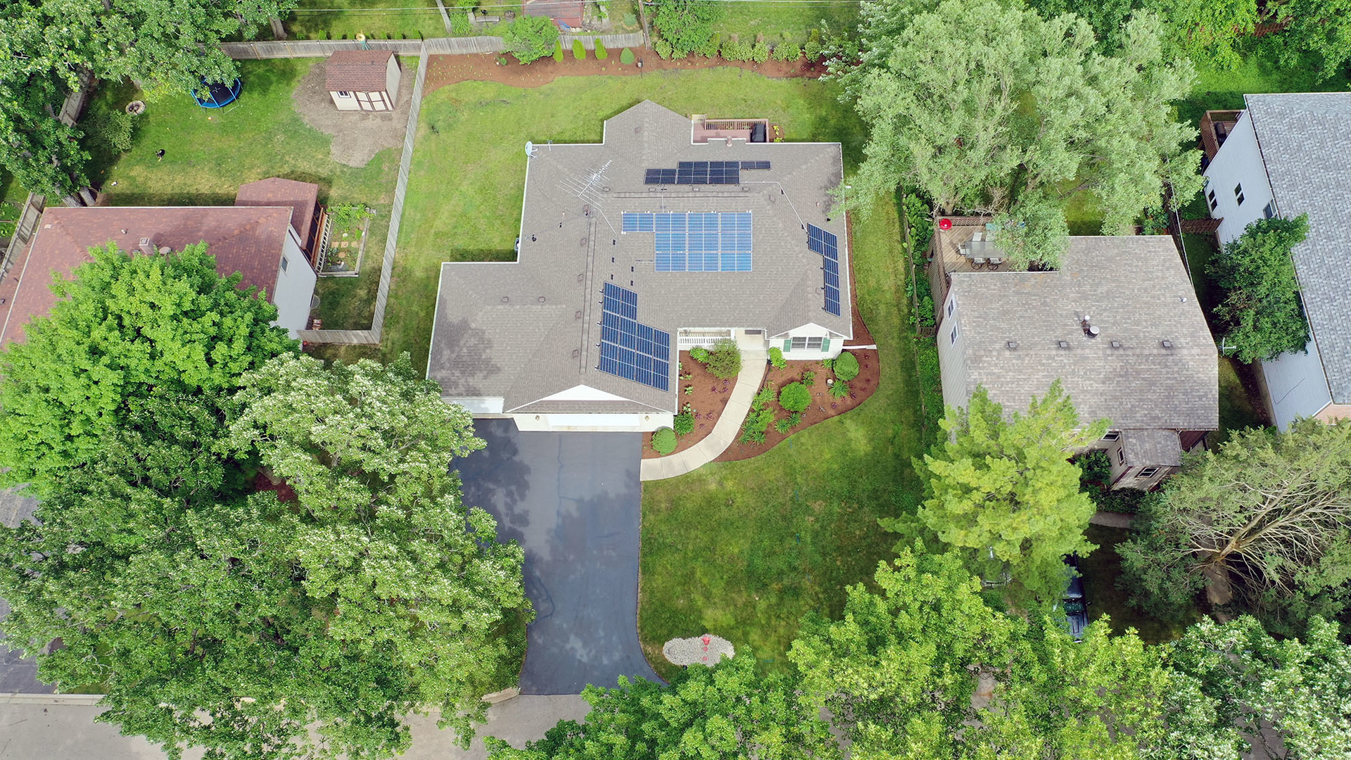 348 Linden Road Lake Zurich, IL 60047 - Photo 3 of 38