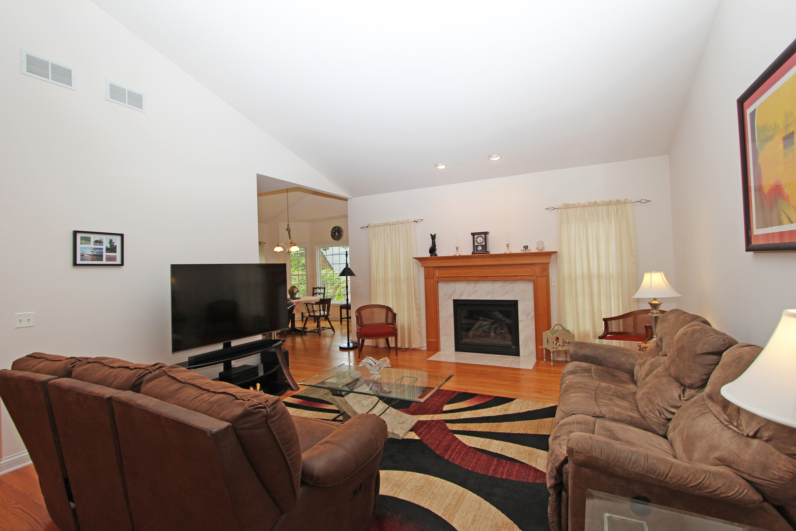 348 Linden Road Lake Zurich, IL 60047 - Photo 7 of 38