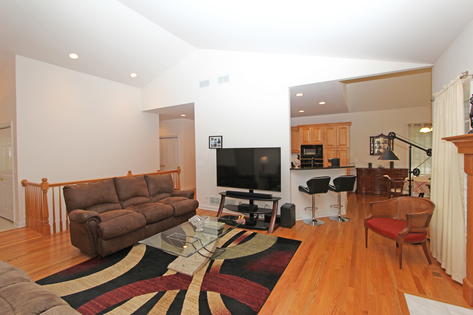 348 Linden Road Lake Zurich, IL 60047 - Photo 8 of 38