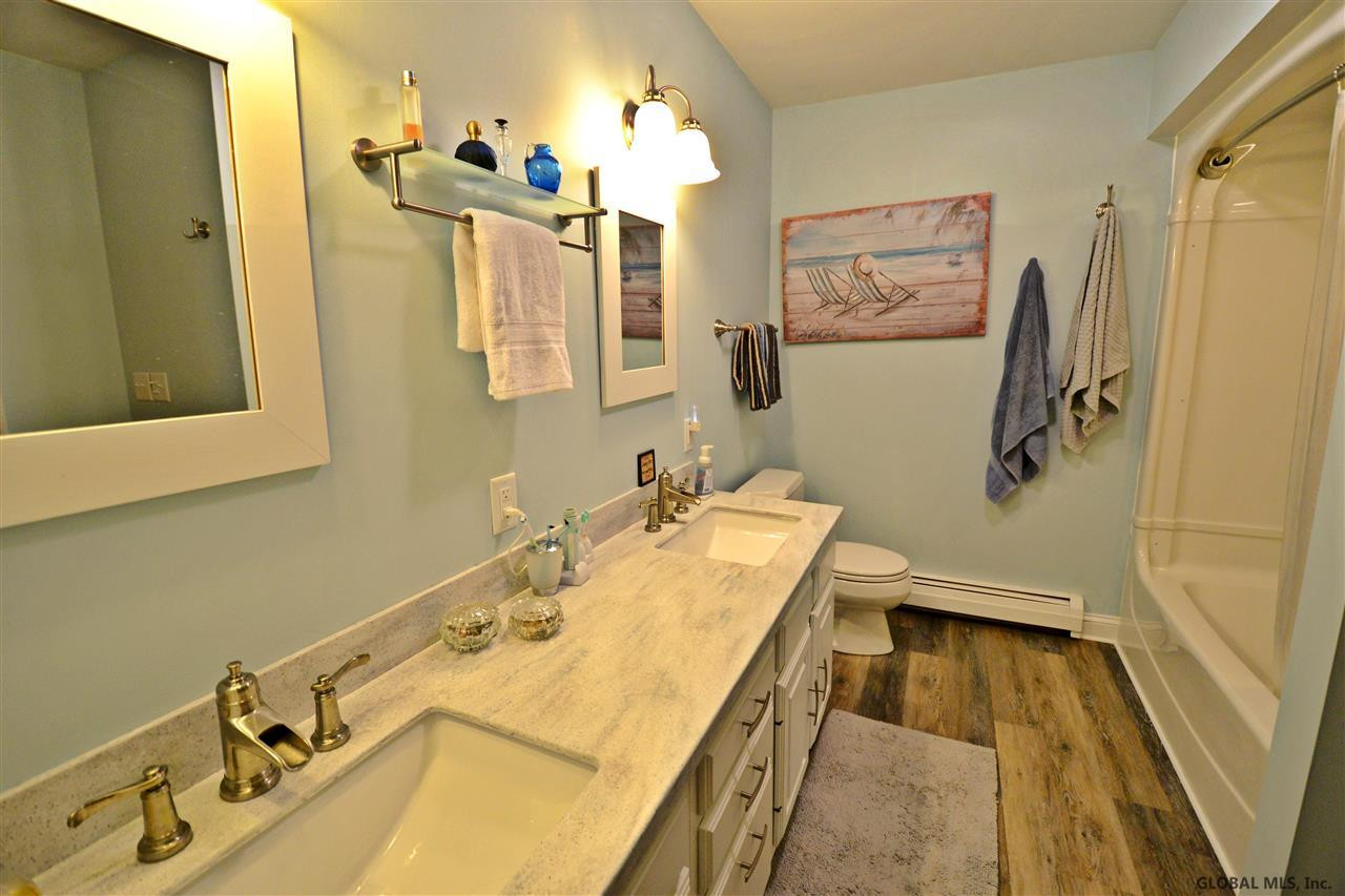 912 Charlton Road Schenectady, NY 12302 - Photo 14 of 25 Photo 14