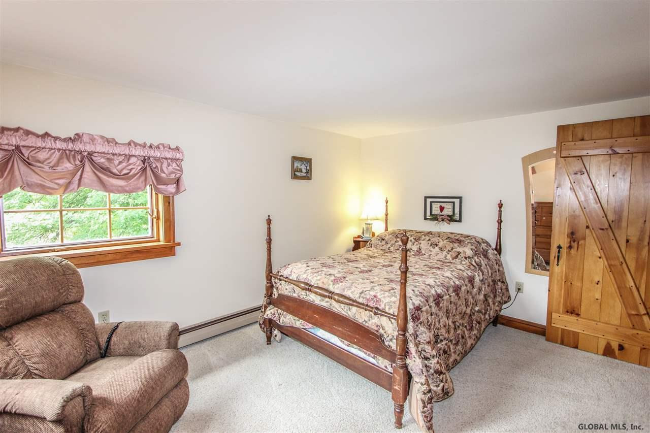 912 Charlton Road Schenectady, NY 12302 - Photo 16 of 25 Photo 16