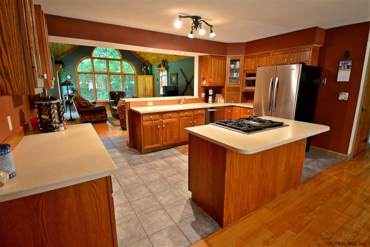 912 Charlton Road Schenectady, NY 12302 - Photo 5 of 25 Photo 5
