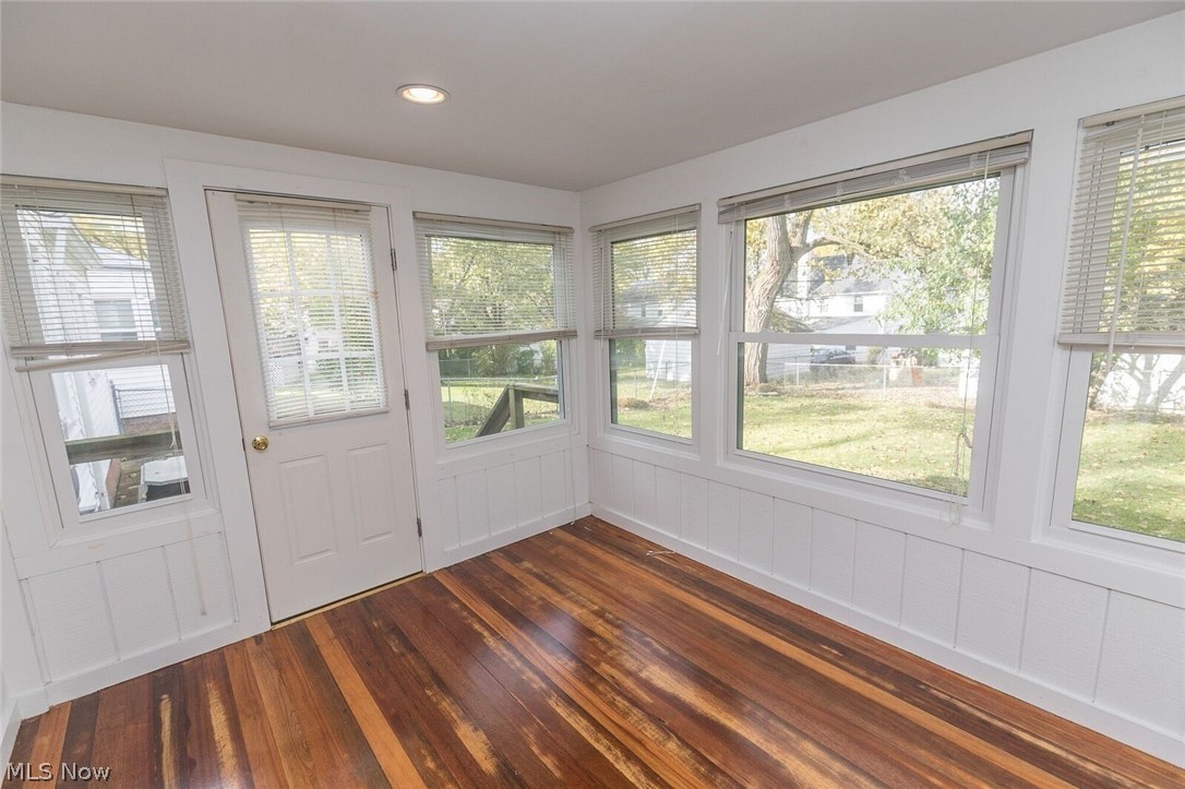 4487 Greenwold Road South Euclid, OH 44121 - Photo 9 of 30