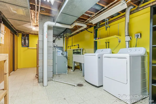 $205,000 | 2302 Northwest Avenue, Lansing, MI 48906