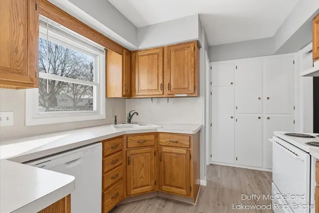 $205,000 | 2302 Northwest Avenue, Lansing, MI 48906