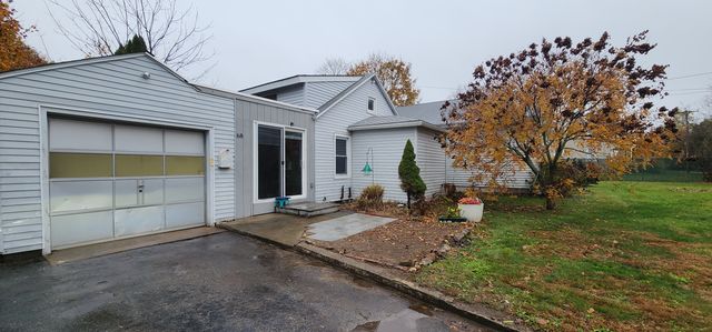 $265,000 | 68 Clark Lane, Waterford, CT 06385