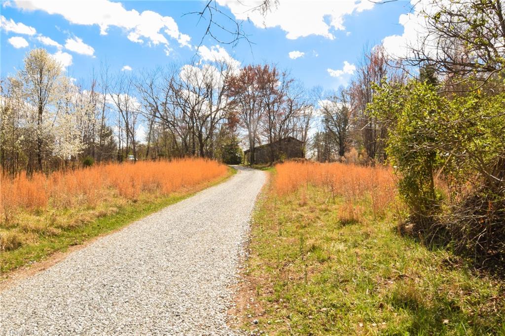5600 Bunch Road Oak Ridge, NC 27310 - Photo 28 of 29 Private Drive