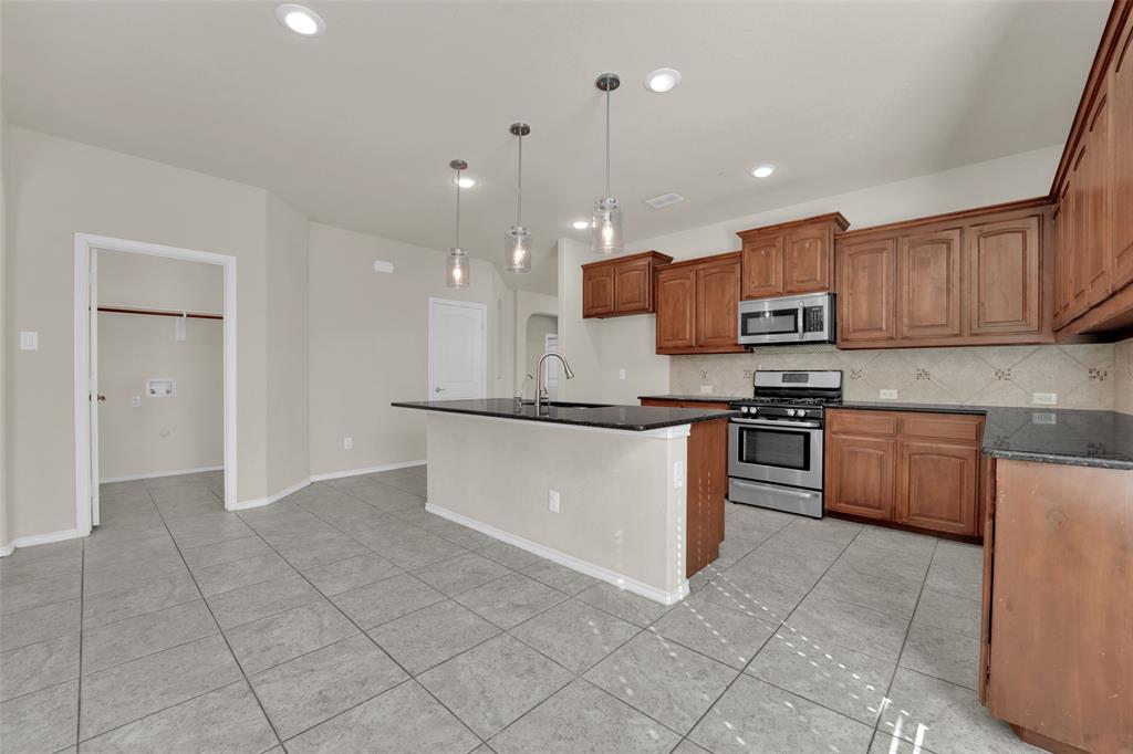 1836 Velarde Road Fort Worth, TX 76131 - Photo 10 of 28 Gallery Image 10