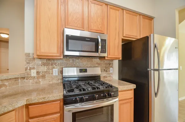 $1,950 | 102 Hollylaurel Drive, The Woodlands, TX 77382