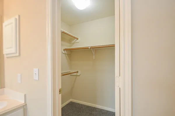 $1,950 | 102 Hollylaurel Drive, The Woodlands, TX 77382