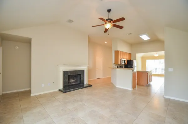 $1,950 | 102 Hollylaurel Drive, The Woodlands, TX 77382