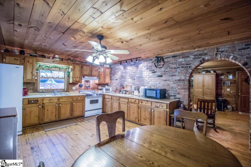 947 State Rd S-42-770 Inman, SC 29349 - Photo 5 of 30