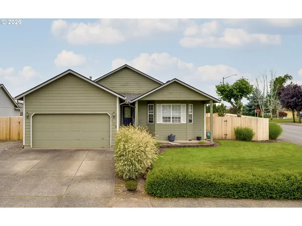 $485,000 | 730 East 15th Circle, La Center, WA 98629