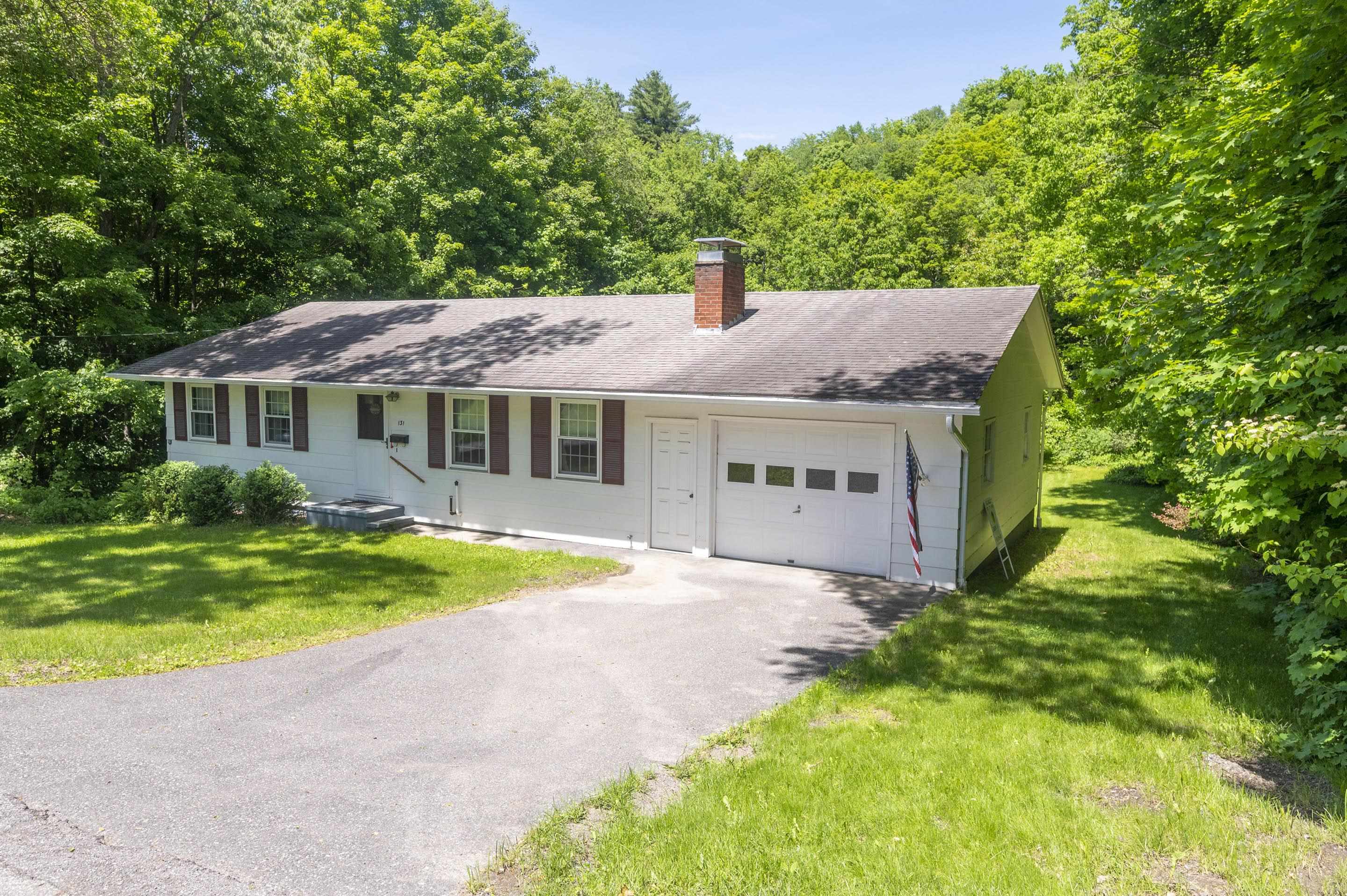 131 Slate Avenue Northfield, VT 05663 - Photo 2 of 38