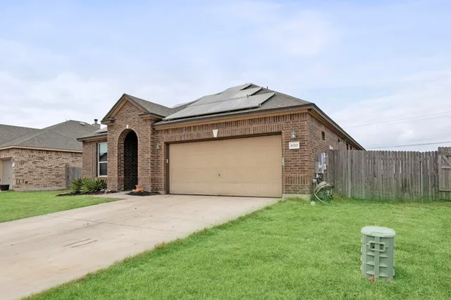 $344,900 | 1020 Estes Park, Taylor, TX 76574