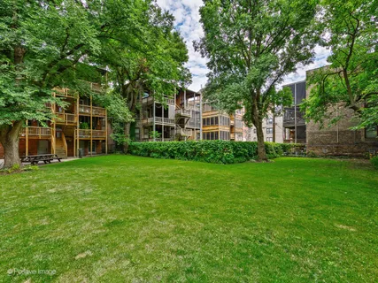 $299,000 | 1365 East 52nd Street, Unit 1E, Chicago, IL 60615