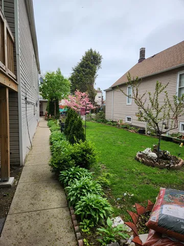 $234,900 | 10749 South Ave J, Chicago, IL 60617