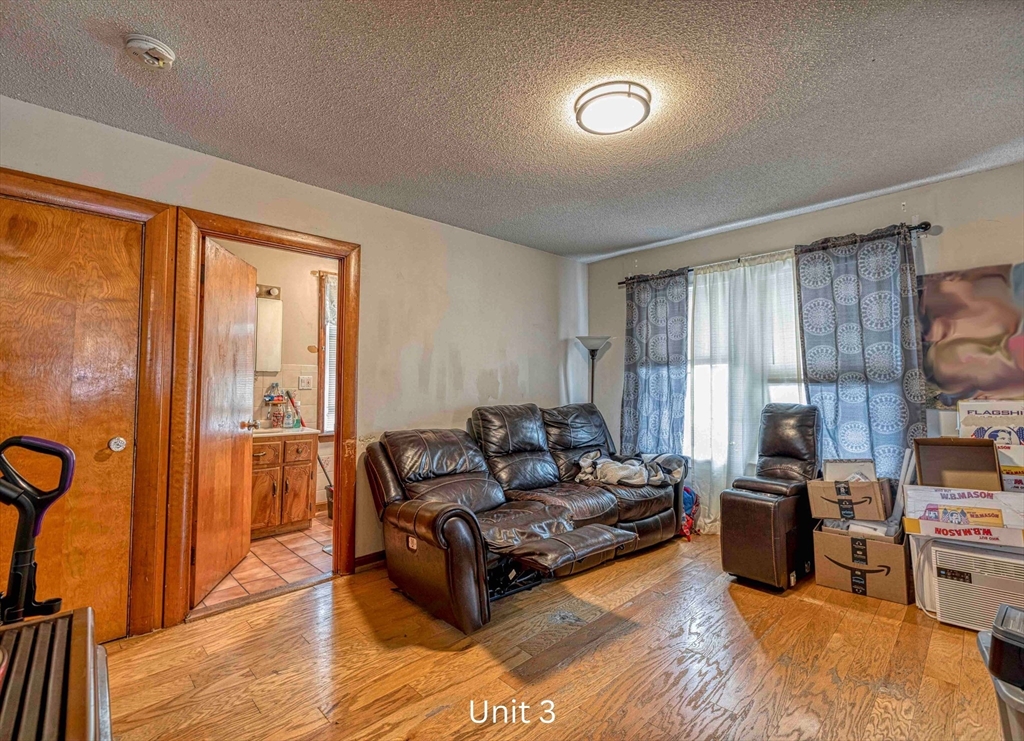 781 Eastern Avenue Fall River, MA 02723 - Photo 20 of 39