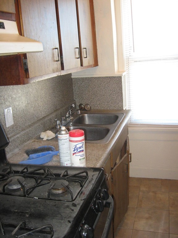 506 Durfee Street Fall River, MA 02720 - Photo 12 of 31 Gallery Image 12
