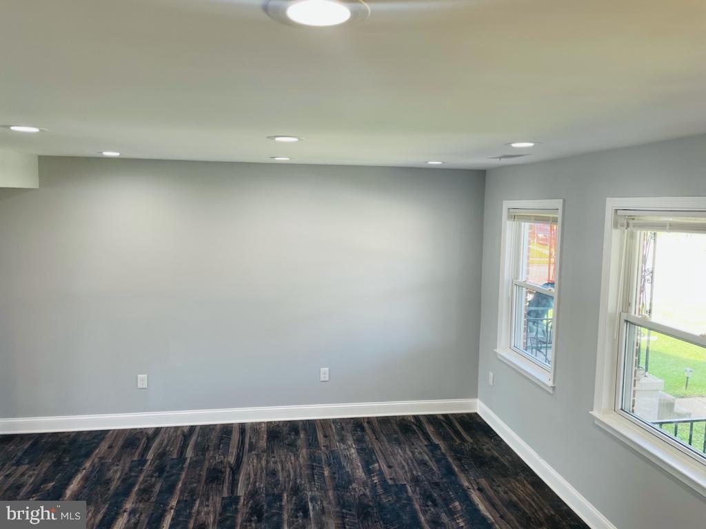 1303 Silverthorne Road Baltimore, MD 21239 - Photo 12 of 20