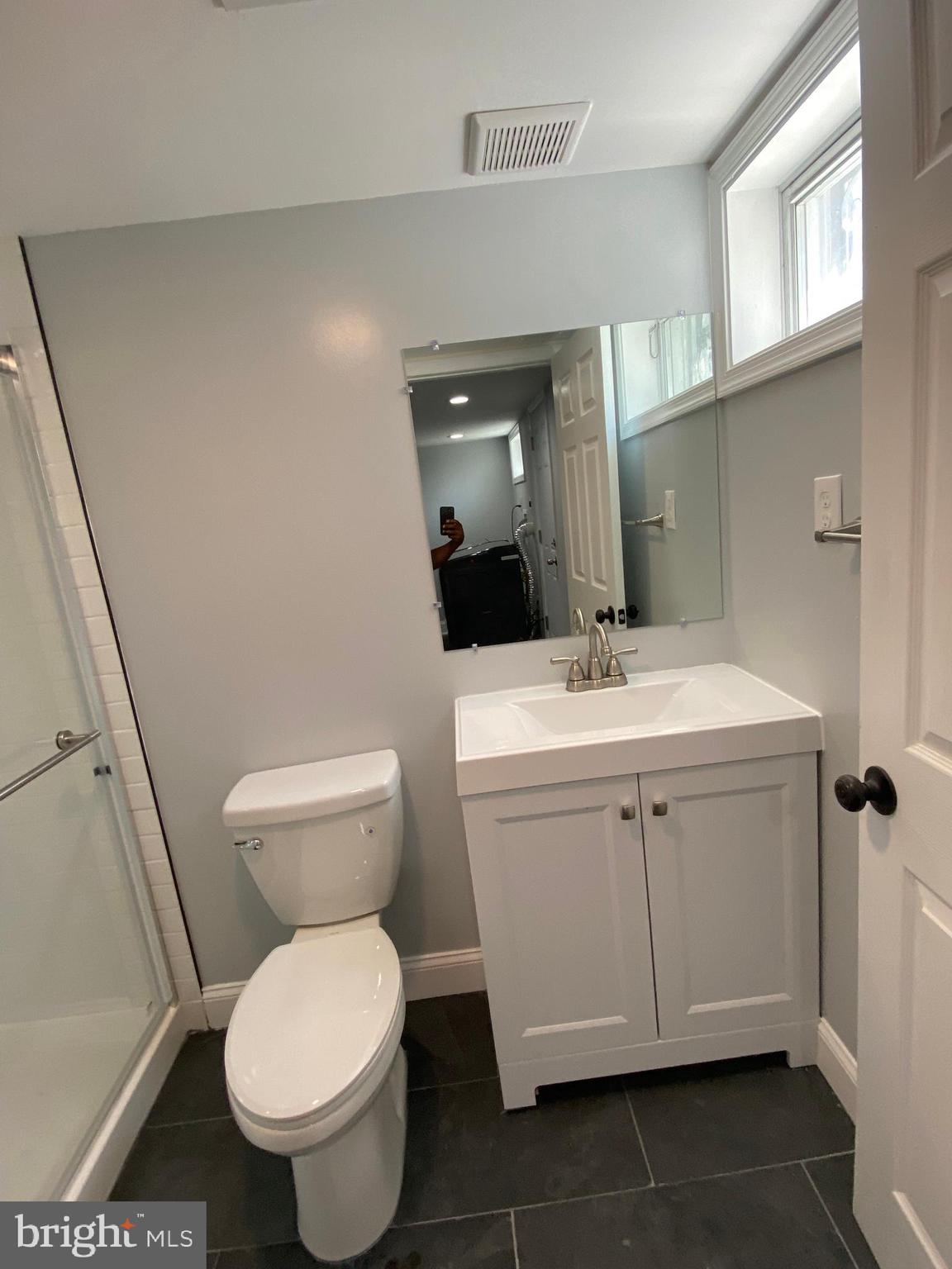 1303 Silverthorne Road Baltimore, MD 21239 - Photo 8 of 20